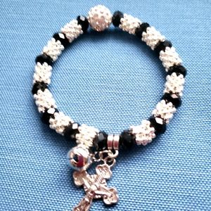 Beaded bracelet with Cross